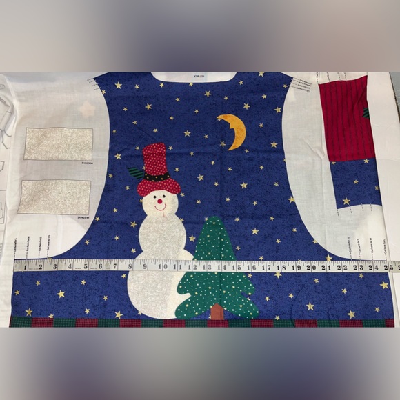 Dreamspinners Vintage Christmas Vest Cut & Sew Fabric Panel - Picture 14 of 16